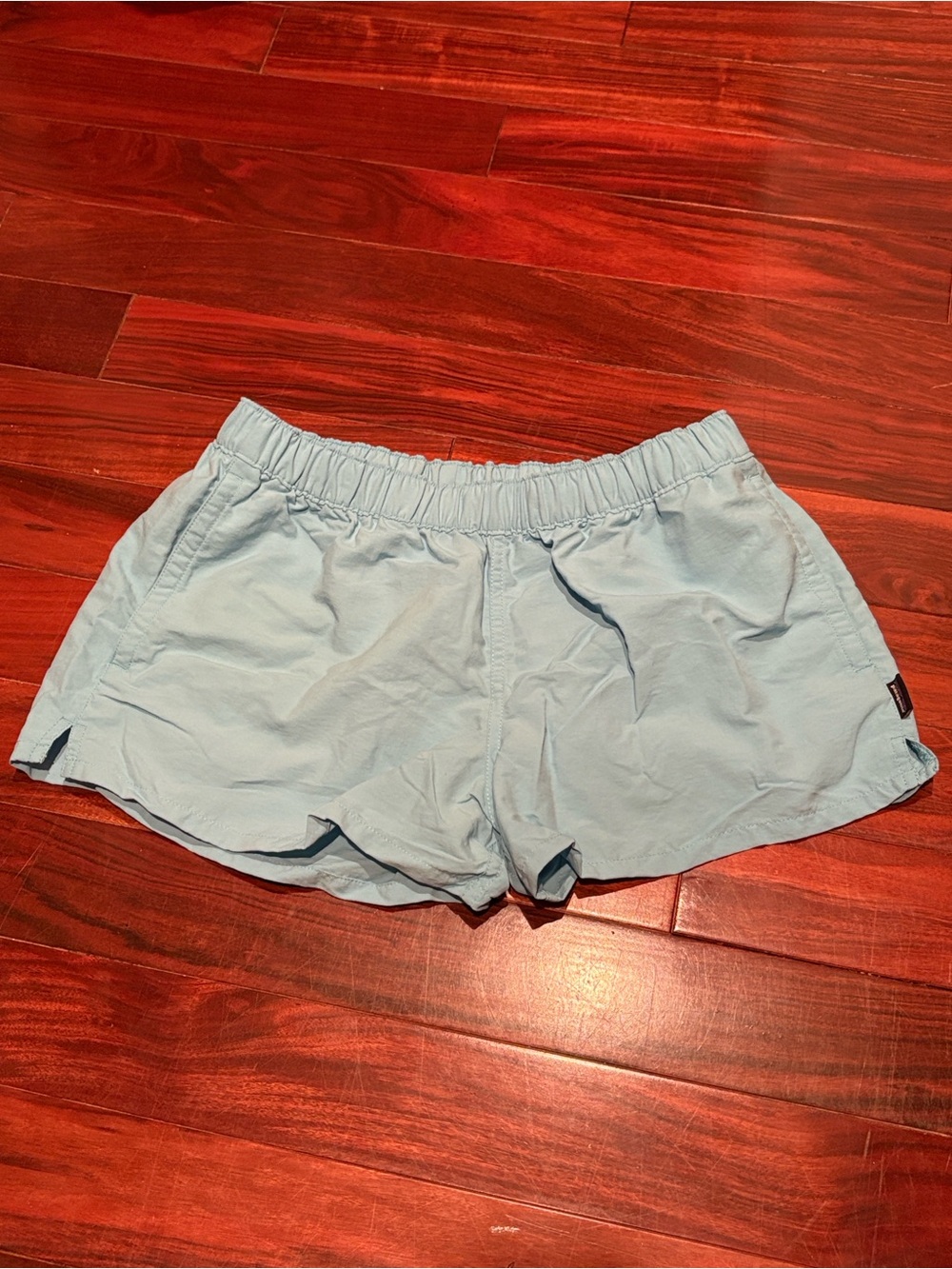 Patagonia barely baggies short - Picture 4 of 4